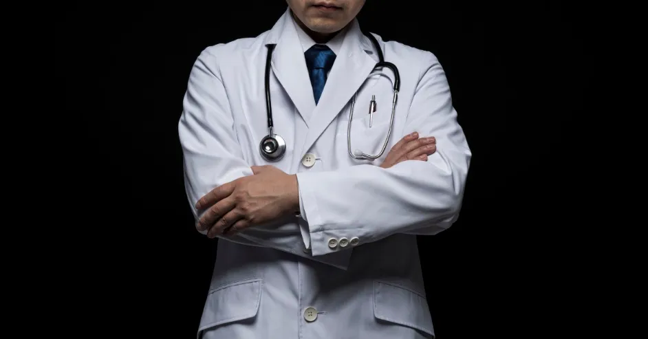  Brasil lança IA para encontrar falsos médicos nas redes sociais