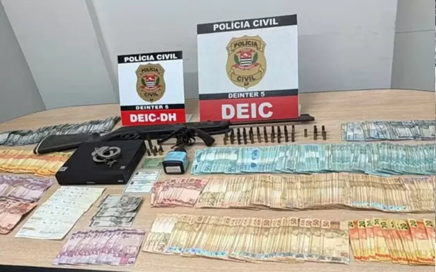 Polícia Civil apreende R$ 58 mil em espécie e armas em operação contra desarmamento
