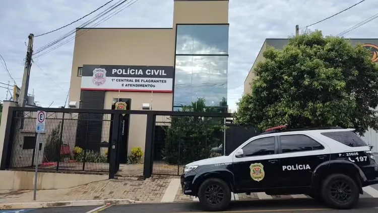 Homem perde R$ 3,8 mil após receber falsa oferta de emprego por aplicativo de mensagem
